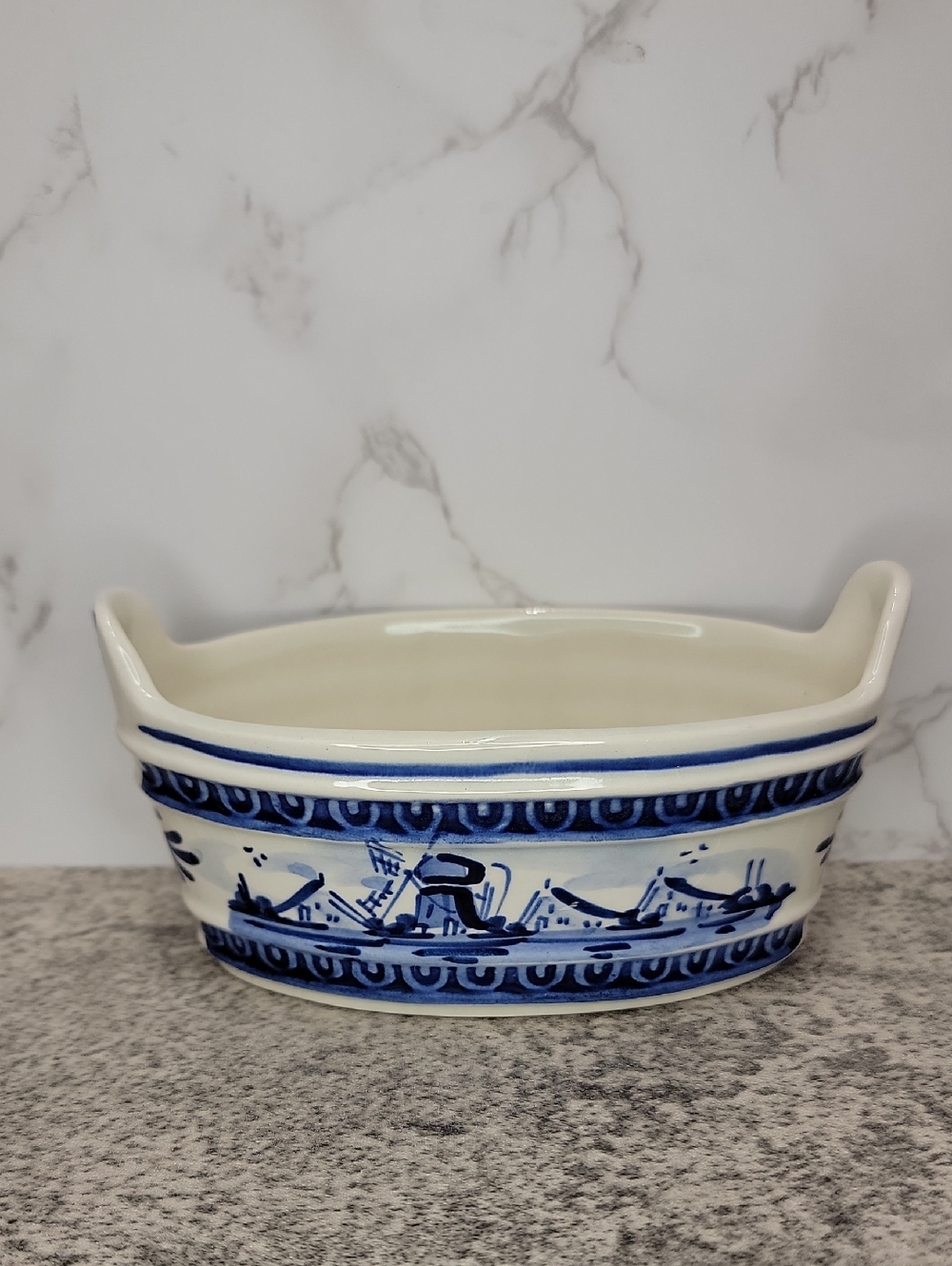 Vintage Delfts Blue oval tub shaped dish